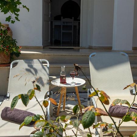 New! Paxoswhite Sea View Apartments & Studios! Gaios Exteriör bild
