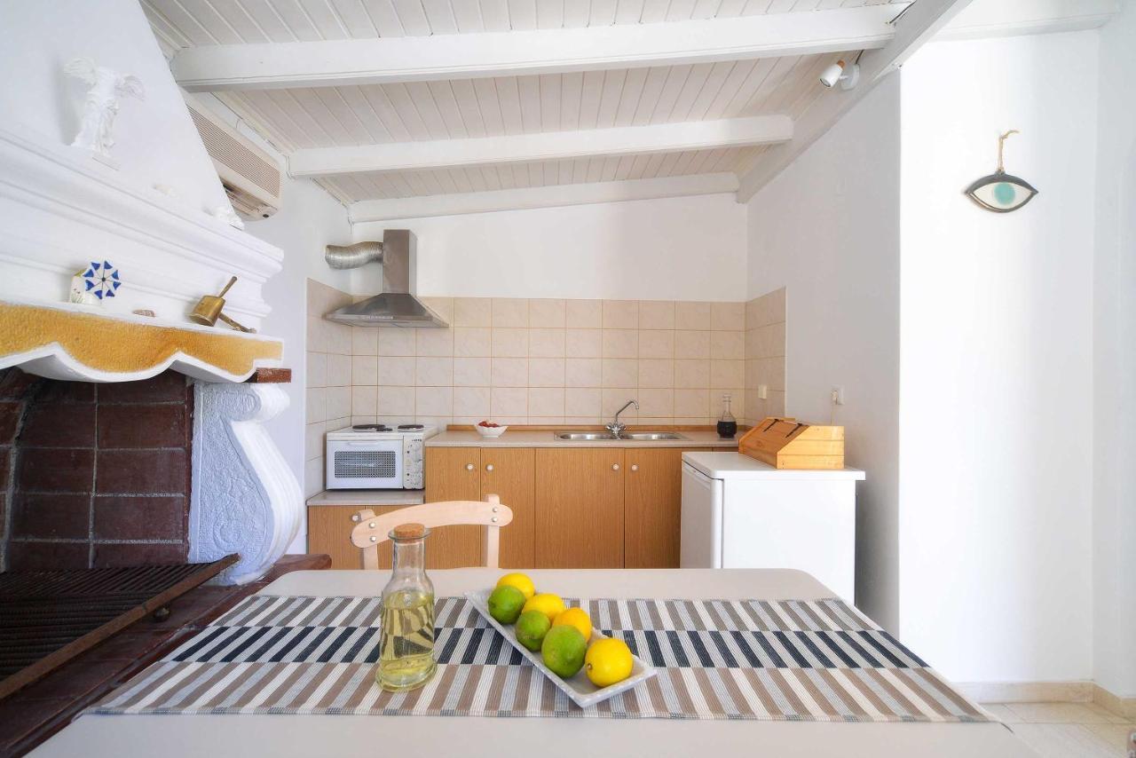 New! Paxoswhite Sea View Apartments & Studios! Gaios Exteriör bild
