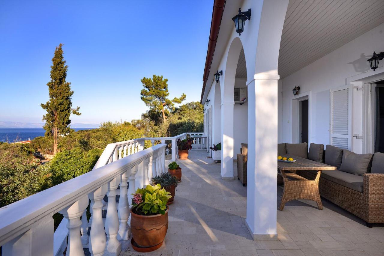New! Paxoswhite Sea View Apartments & Studios! Gaios Exteriör bild