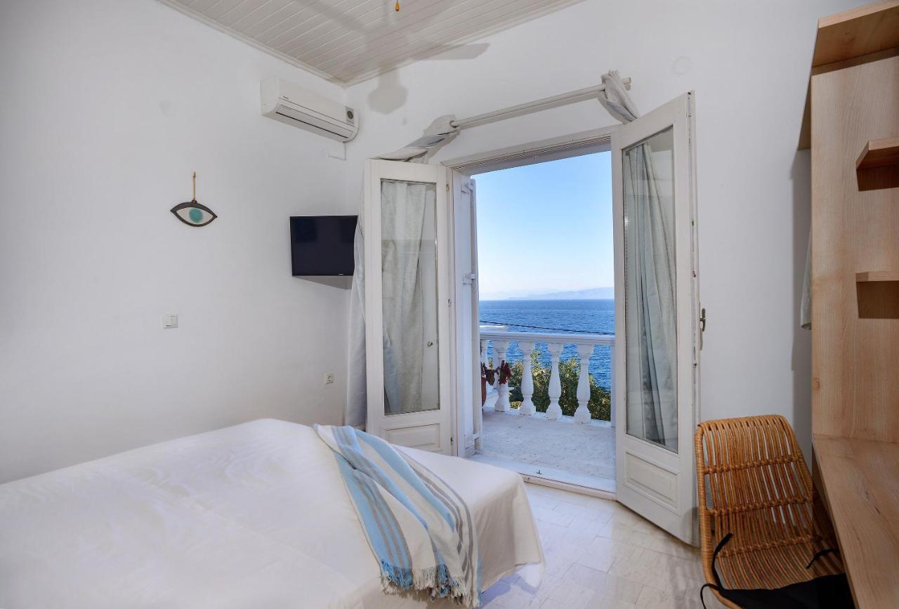 New! Paxoswhite Sea View Apartments & Studios! Gaios Exteriör bild
