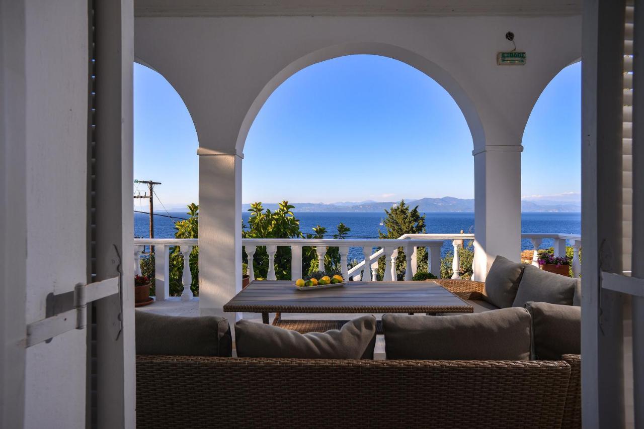 New! Paxoswhite Sea View Apartments & Studios! Gaios Exteriör bild